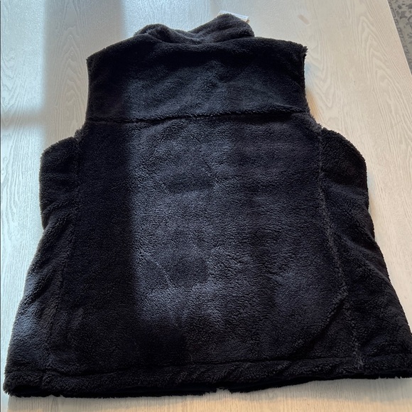 The North Face XL black reversible vest NWT - Picture 4 of 7